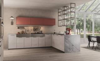 Il rosso Persia accende
la composizione in legno chiaro, che così risulta calda e accogliente. Il top in gres, totalmente ecocompatibile e riciclabile, è resistente agli attacchi chimici, ai graffi
e all'abrasione. Flavour di Cucine Lube è in rovere calce e laccato rosso Persia con piano di lavoro e fianco terminale in Koros® (gres) Bardiglio grey opaco KS07. Una base da 60 cm con due cestoni, senza top, costa 436 euro + Iva. euro + Iva. www.cucinelube.it Il rosso Persia accende
la composizione in legno chiaro, che così risulta calda e accogliente. Il top in gres, totalmente ecocompatibile e riciclabile, è resistente agli attacchi chimici, ai graffi
e all'abrasione. Flavour di Cucine Lube è in rovere calce e laccato rosso Persia con piano di lavoro e fianco terminale in Koros® (gres) Bardiglio grey opaco KS07. Una base da 60 cm con due cestoni, senza top, costa 436 euro + Iva. euro + Iva. www.cucinelube.it