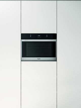 Il forno maxi Space75 W7 OM75 di Whirlpool da 89 litri, con tecnologia Cook3 per cucinare su 3 livelli senza mescolare i sapori, ha 8 funzioni automatiche. Ha display LCD, pannello di controllo con manopole push-push a scomparsa e rivestimento AntiFingerprint contro polvere e impronte. Misura L 75 x P 56,5 x H 59 cm. Prezzo su richiesta. www.whirlpool.it