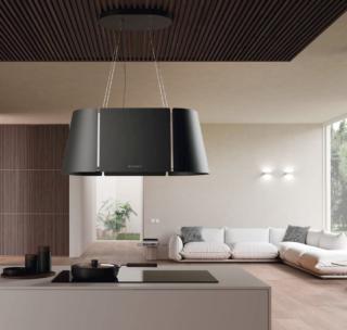 Nome: Beat XL di Faber
Classe di efficienza energetica: A
Consumo energia elettrica su base annua: 57 kwh
Capacità aspirante: 590 mc/h
Capacità aspirante livello intensivo: 750 mc/h
Numero velocità: 3 + intensivo
Livello sonoro (alla 3° velocità): 63 decibel
Larghezza: 80 cm
Caratteristiche: di forma ellittica in colorazione Black Matt, è dotata di comandi soft touch e di illuminazione a led ed è molto facile da pulire, poiché è possibile rimuovere comodamente il filtro antigrasso, riponendolo in lavastoviglie. La funzione Sound Pro attutisce e migliora il suono di aspirazione, quella Intensive Speed attiva il motore alla massima potenza per sei minuti e il Remote Control, grazie ad un telecomando attiva e disattiva la cappa.
Prezzo: 1.829 euro
Sito web azienda: www.faberspa.com