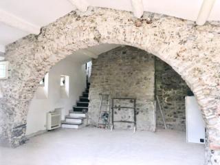 il grande arco tolto l'intonaco il grande arco tolto l'intonaco