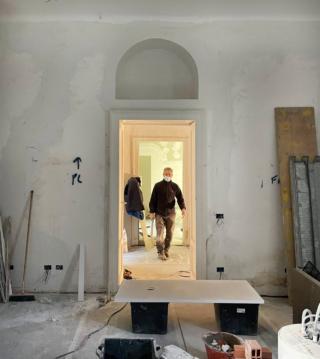 sopra la porta, arco dipinto in cantiere sopra la porta, arco dipinto in cantiere