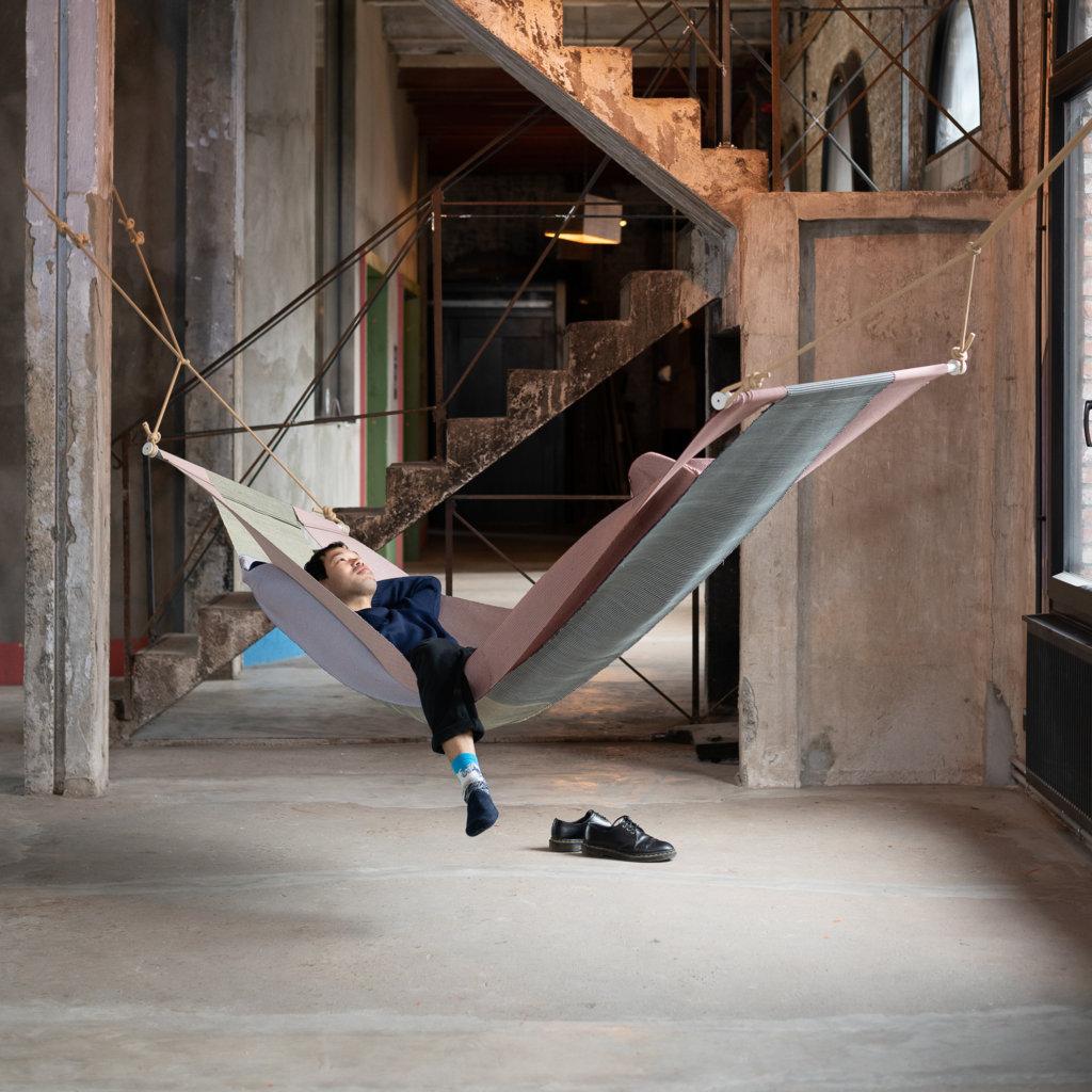 3° posto, Ahokpe+Chatelin Belgium is Design, Kudoazo (foto Lucas Denuwelaere) 3° posto, Ahokpe+Chatelin Belgium is Design, Kudoazo (foto Lucas Denuwelaere)