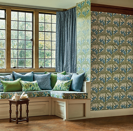 Il tessuto per tende della coll. Bedford Park cod. 227227 Yew & Aril di Morris & Co. distr. da B&B Distribuzione è in 100% cotone. Alto 140 cm, costa 147 euro al mq. www.bbdistribuzione.it Il tessuto per tende della coll. Bedford Park cod. 227227 Yew & Aril di Morris & Co. distr. da B&B Distribuzione è in 100% cotone. Alto 140 cm, costa 147 euro al mq. www.bbdistribuzione.it