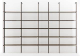 La libreria modulare Remind di Fiam Italia è caratterizzata da una linea leggera sottolineata dalla serie di montanti verticali, come netti segni grafici, realizzati in alluminio, con particolari in legno massello nella finitura tabacco, a cui i ripiani in vetro bronzo fuso sono fissati, all'altezza desiderata, con un sistema a pressione. Misura L 442 x P 39 x H 311 cm. www.fiamitalia.it La libreria modulare Remind di Fiam Italia è caratterizzata da una linea leggera sottolineata dalla serie di montanti verticali, come netti segni grafici, realizzati in alluminio, con particolari in legno massello nella finitura tabacco, a cui i ripiani in vetro bronzo fuso sono fissati, all'altezza desiderata, con un sistema a pressione. Misura L 442 x P 39 x H 311 cm. www.fiamitalia.it