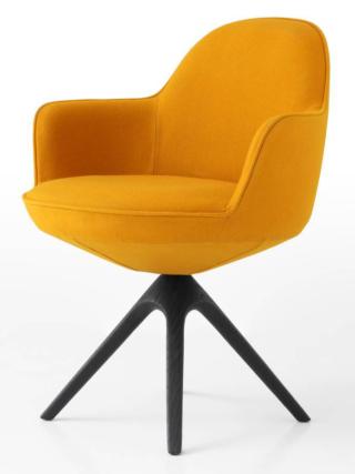 La poltroncina Romby di Porro ha la scocca imbottita da cui si innalzano i braccioli laterali. La base a tronco di cono, coordinata nel colore, si congiunge alla base con le gambe sottili in legno scuro che ne alleggeriscono la struttura. www.porro.com La poltroncina Romby di Porro ha la scocca imbottita da cui si innalzano i braccioli laterali. La base a tronco di cono, coordinata nel colore, si congiunge alla base con le gambe sottili in legno scuro che ne alleggeriscono la struttura. www.porro.com