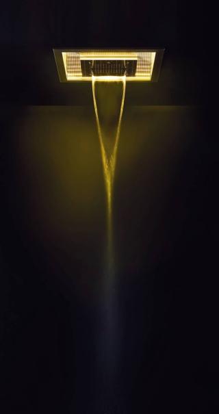 Il soffione multifunzione Sogni di Gessi (www.gessi.com) ha superficie a specchio e offre tre tipi di getto: a pioggia, cascata e nebulizzata rinfrescante. La cromoterapia con luci a led è personalizzabile. Prezzo da rivenditore. Il soffione multifunzione Sogni di Gessi (www.gessi.com) ha superficie a specchio e offre tre tipi di getto: a pioggia, cascata e nebulizzata rinfrescante. La cromoterapia con luci a led è personalizzabile. Prezzo da rivenditore.
