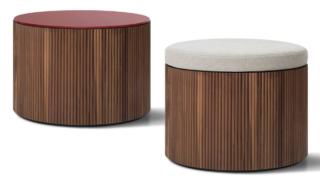 I tavolini Drum di Lema sono un esempio di alta ebanisteria: la struttura è in legno cannettato, lavorato a toro in massello di noce canaletto. Il top rotondo è disponibile nelle varianti in vetro retroverniciato o in marmo oppure si può optare per la versione pouf aggiungendo un morbido cuscino imbottito rivestito in tessuto o in pelle.  www.lemamobili.com I tavolini Drum di Lema sono un esempio di alta ebanisteria: la struttura è in legno cannettato, lavorato a toro in massello di noce canaletto. Il top rotondo è disponibile nelle varianti in vetro retroverniciato o in marmo oppure si può optare per la versione pouf aggiungendo un morbido cuscino imbottito rivestito in tessuto o in pelle.  www.lemamobili.com