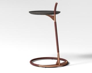 Il tavolino-servant GQ Side Table di Ritzwell è moderno ed essenziale, il piano rotondo in legno è sorretto da una sottile struttura in tubolare di acciaio inossidabile, parzialmente rivestito in cuoio con cucitue a vista. È leggero e facile da spostare dove serve. www.ritzwell.com Il tavolino-servant GQ Side Table di Ritzwell è moderno ed essenziale, il piano rotondo in legno è sorretto da una sottile struttura in tubolare di acciaio inossidabile, parzialmente rivestito in cuoio con cucitue a vista. È leggero e facile da spostare dove serve. www.ritzwell.com