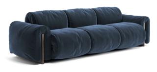 Ampio e morbido il divano modulare Bao di Natuzzi Italia, progetto inedito dello studio Big, viene presentato durante la Milano Design Week. I posti a sedere sono informali e comodi; un ulteriore cuscino trova posto sulla struttura laterale e si trasforma in un bracciolo grande su cui distendersi. Il rivestimento è caratterizzato dalla presenza di "rughe" sul tessuto. www.natuzzi.com – Natuzzi Italia Showroom, Via Durini 24, Milano Ampio e morbido il divano modulare Bao di Natuzzi Italia, progetto inedito dello studio Big, viene presentato durante la Milano Design Week. I posti a sedere sono informali e comodi; un ulteriore cuscino trova posto sulla struttura laterale e si trasforma in un bracciolo grande su cui distendersi. Il rivestimento è caratterizzato dalla presenza di "rughe" sul tessuto. www.natuzzi.com – Natuzzi Italia Showroom, Via Durini 24, Milano