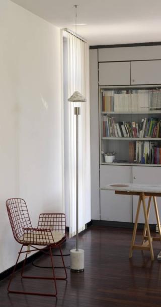 Durante la Milano Design Week vengono presentate due nuove versioni di Marmilla della collezione Isoipsa di Bettisatti, la lampada da terra che crea un fascio di luce morbido, caldo e regolabile. La base in marmo bianco di Carrara, che la rende solida e stabile, è coordinata con il paralume sospeso; lo stelo è in acciaio inox. www.bettisatti.it – Fuorisalone, Breitling Boutique, Corso Matteotti 3, Milano Durante la Milano Design Week vengono presentate due nuove versioni di Marmilla della collezione Isoipsa di Bettisatti, la lampada da terra che crea un fascio di luce morbido, caldo e regolabile. La base in marmo bianco di Carrara, che la rende solida e stabile, è coordinata con il paralume sospeso; lo stelo è in acciaio inox. www.bettisatti.it – Fuorisalone, Breitling Boutique, Corso Matteotti 3, Milano