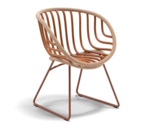 La nuova poltroncina outdoor Kida di Dedon dalla forma ergonomica è caratterizzata da una struttura ellittica rivestita con fibra Dedon. La struttura, leggera e resistente, la rende estremamente confortevole e adattabile. www.dedon.de – Fuorisalone, Spirit of Design: Inspired by Nature, Garden Senato, Via Senato 14, Milano La nuova poltroncina outdoor Kida di Dedon dalla forma ergonomica è caratterizzata da una struttura ellittica rivestita con fibra Dedon. La struttura, leggera e resistente, la rende estremamente confortevole e adattabile. www.dedon.de – Fuorisalone, Spirit of Design: Inspired by Nature, Garden Senato, Via Senato 14, Milano