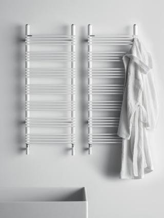 Scaldasalviette Antrax IT, modello RABBIT 22. Misura 105,2 x 43,5 cm, colore BCOR. Scaldasalviette Antrax IT, modello RABBIT 22. Misura 105,2 x 43,5 cm, colore BCOR.