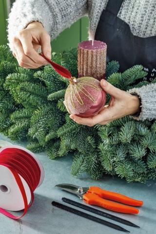 candela nastro e pallina candela nastro e pallina