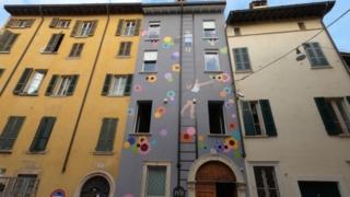 L'opera di Street Art "Il Giardino del Futuro" a Brescia. L'opera di Street Art "Il Giardino del Futuro" a Brescia.