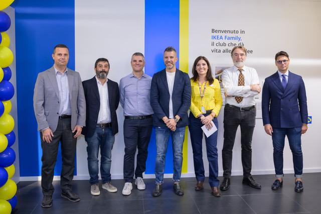 Il nuovo Plan & Order Point di Ikea all'interno del Palazzo Coin di San Giovanni a Roma. Il nuovo Plan & Order Point di Ikea all'interno del Palazzo Coin di San Giovanni a Roma.