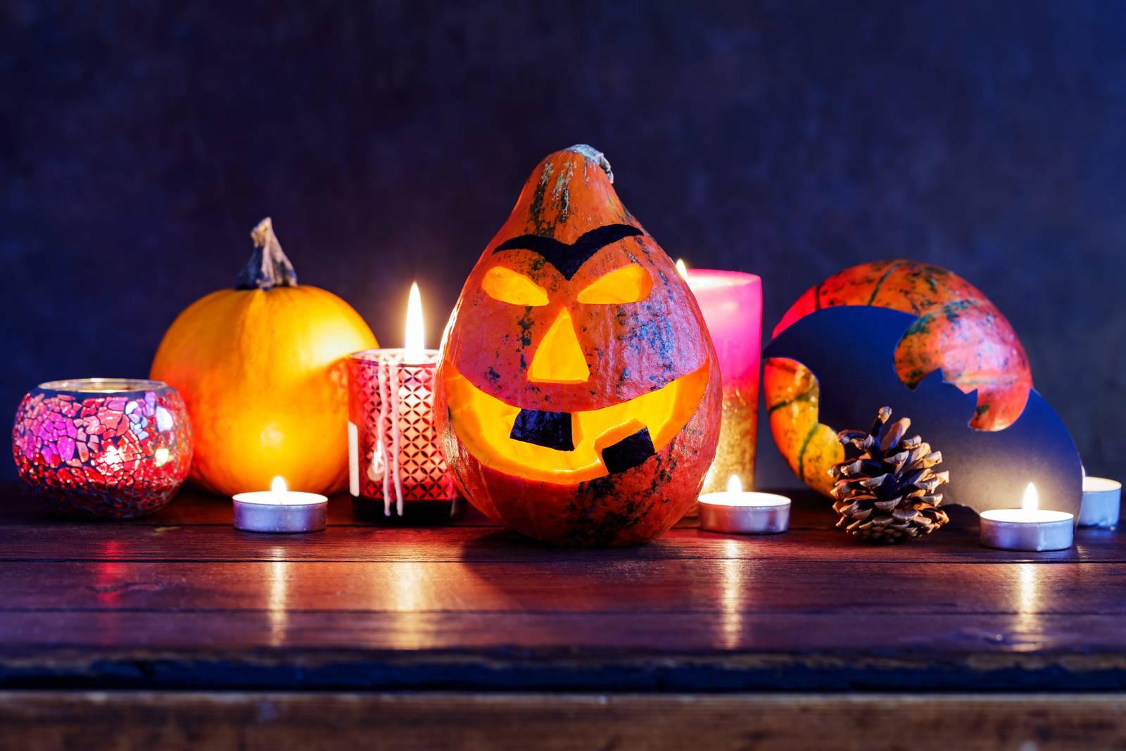 Come decorare la casa per Halloween: lavoretti, zucca e dolcetti a tema
