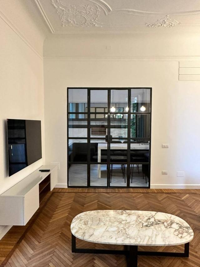 cucina con porta vetrata cucina con porta vetrata