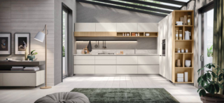 Cucina Lumina di Scavolini, design Vuesse: basi, pensili e colonne con ante in decorativo Home Matter, abbinate a pensili ed elementi a giorno in Rovere Gold; piano top con zona lavaggio e cottura in Gres Porcellanato Breach Grey. Cucina Lumina di Scavolini, design Vuesse: basi, pensili e colonne con ante in decorativo Home Matter, abbinate a pensili ed elementi a giorno in Rovere Gold; piano top con zona lavaggio e cottura in Gres Porcellanato Breach Grey.