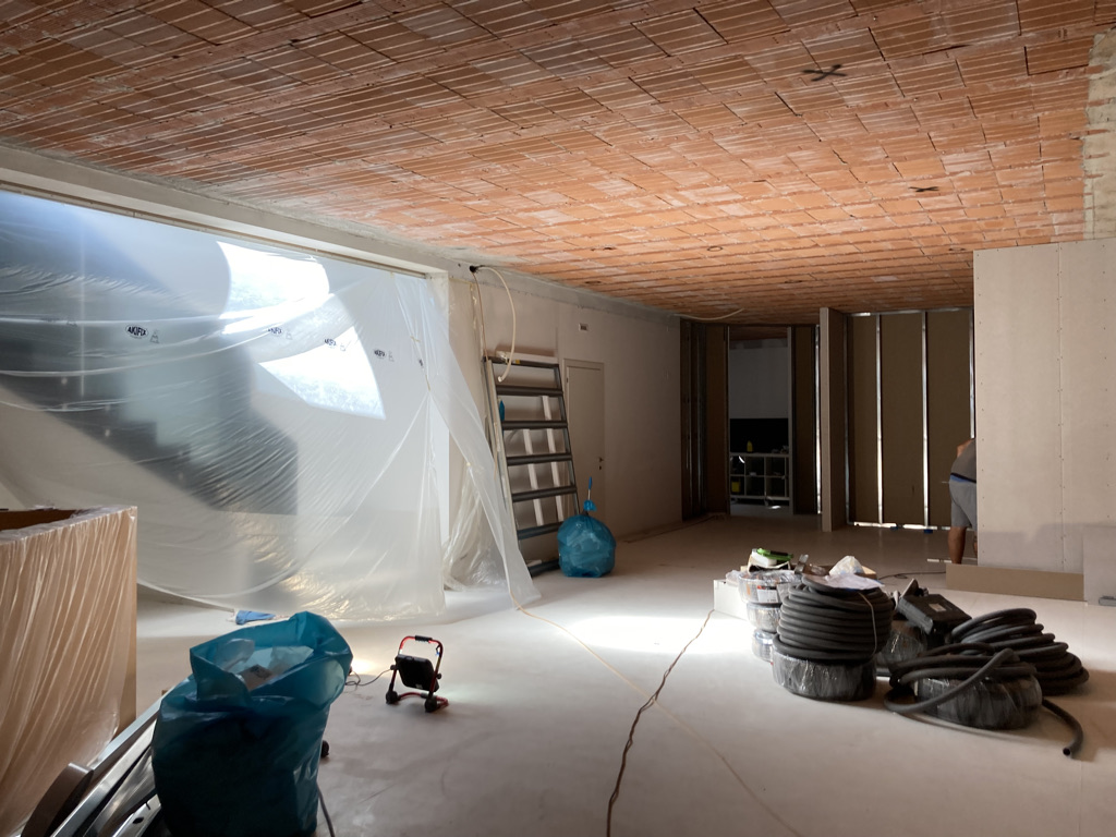 rendere abitabile interrato progetto pareti vetrate Eclissi rendere abitabile interrato progetto pareti vetrate Eclissi