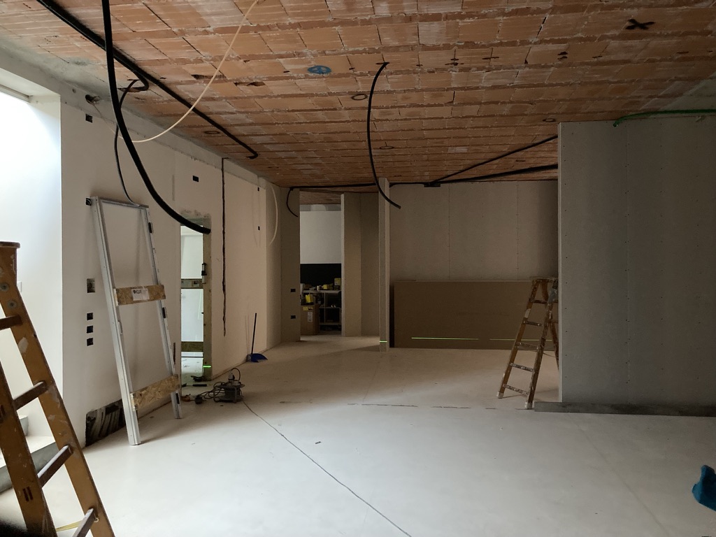 rendere abitabile interrato progetto pareti vetrate Eclissi rendere abitabile interrato progetto pareti vetrate Eclissi