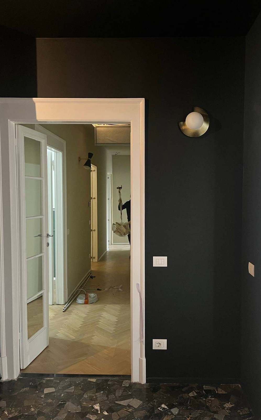 ingresso nero finito