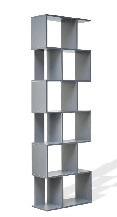 Lo scaffale libreria (Ref. 83974775) può essere sfruttato anche come elemento divisorio nella zona giorno; la struttura e i ripiani sono in MDF con finitura in Melaminico grigio. Misura L 60 x P 24 x H 190 cm. Prezzo 90 euro.