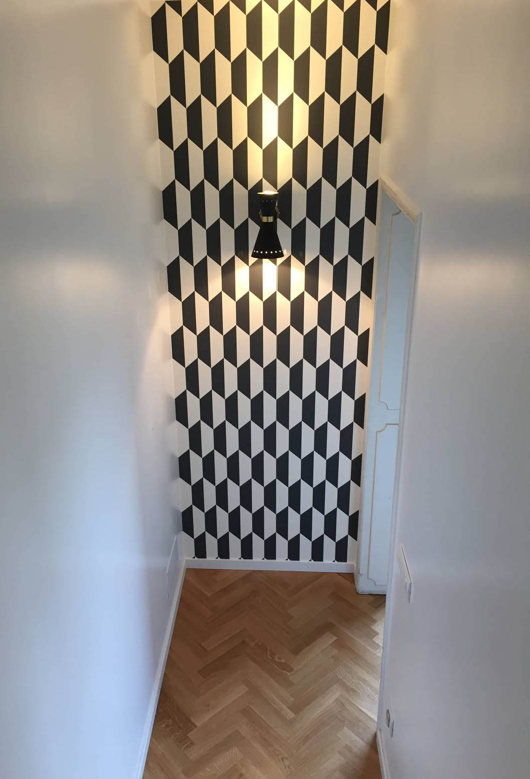 tappezzeria nera e bianca scala