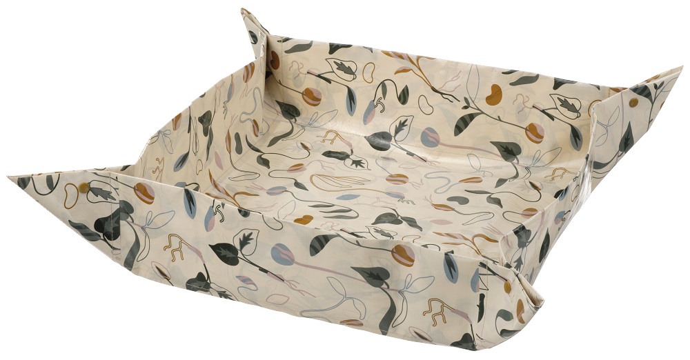 Il tappetino per rinvaso Daksjus è ideale per rinvasare, annaffiare o potare le piante senza timore di sporcare. I suoi bottoni automatici permettono di alzare i bordi per impedire ad acqua e terriccio di finire sul tavolo o sul pavimento; quando non si usa si può appiattire e riporre in poco spazio. Prezzo 2,50 euro. www.ikea.com Il tappetino per rinvaso Daksjus è ideale per rinvasare, annaffiare o potare le piante senza timore di sporcare. I suoi bottoni automatici permettono di alzare i bordi per impedire ad acqua e terriccio di finire sul tavolo o sul pavimento; quando non si usa si può appiattire e riporre in poco spazio. Prezzo 2,50 euro. www.ikea.com