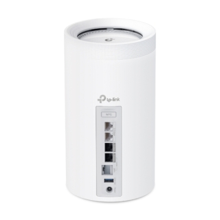 Deco BE95 di TP-Link è un sistema progettato per sfruttare tutte le innovazioni dello standard Wi-Fi 7, inclusa la nuova banda da 6 GHz che elimina le interferenze create dai dispositivi di vecchia generazione. La tecnologia 4K-QAM offre velocità di trasmissione teoriche superiori del 20% rispetto a 1024-QAM, miglioramenti che garantiscono una connettività wireless ultra veloce e affidabile, consentendo agli utenti di usufruire di connessioni Wi-Fi ad alta velocità, a bassa latenza e stabili per ogni dispositivo. Gli utenti possono scegliere tra fibra ottica, Ethernet, 5G/4G e DSL, in base alla configurazione preferita. Inoltre, Deco Mesh offre varie opzioni di implementazione della rete a seconda del mezzo di trasmissione utilizzato: che si tratti di cavo, Power over Ethernet (PoE) o Powerline Communication (PLC), mette a disposizione una soluzione Wi-Fi flessibile e versatile per tutta la casa. Non solo, il Wi-Fi Mesh per esterni estende la copertura agli spazi esterni come piscine e giardini, rendendolo una scelta eccellente per appartamenti, ville e proprietà di grandi dimensioni. Questo  offre velocità combinate fino a 33 Gbps su 16 stream e 4 bande. Dotato di porte multi-gigabit ultra-veloci, il dispositivo Wi-Fi 7 supporta velocità fino a 10 Gbps. Inoltre, la tecnologia AI-Roaming integrata mantiene una connessione ottimale mentre ci sposta fra una stanza e l’altra, consentendo uno streaming senza interruzioni alla massima velocità possibile. http://www.tp-link.com Deco BE95 di TP-Link è un sistema progettato per sfruttare tutte le innovazioni dello standard Wi-Fi 7, inclusa la nuova banda da 6 GHz che elimina le interferenze create dai dispositivi di vecchia generazione. La tecnologia 4K-QAM offre velocità di trasmissione teoriche superiori del 20% rispetto a 1024-QAM, miglioramenti che garantiscono una connettività wireless ultra veloce e affidabile, consentendo agli utenti di usufruire di connessioni Wi-Fi ad alta velocità, a bassa latenza e stabili per ogni dispositivo. Gli utenti possono scegliere tra fibra ottica, Ethernet, 5G/4G e DSL, in base alla configurazione preferita. Inoltre, Deco Mesh offre varie opzioni di implementazione della rete a seconda del mezzo di trasmissione utilizzato: che si tratti di cavo, Power over Ethernet (PoE) o Powerline Communication (PLC), mette a disposizione una soluzione Wi-Fi flessibile e versatile per tutta la casa. Non solo, il Wi-Fi Mesh per esterni estende la copertura agli spazi esterni come piscine e giardini, rendendolo una scelta eccellente per appartamenti, ville e proprietà di grandi dimensioni. Questo  offre velocità combinate fino a 33 Gbps su 16 stream e 4 bande. Dotato di porte multi-gigabit ultra-veloci, il dispositivo Wi-Fi 7 supporta velocità fino a 10 Gbps. Inoltre, la tecnologia AI-Roaming integrata mantiene una connessione ottimale mentre ci sposta fra una stanza e l’altra, consentendo uno streaming senza interruzioni alla massima velocità possibile. http://www.tp-link.com