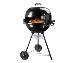Il Dmail Barbecue su QVC.it è un barbecue versatile con cui si può preparare anche una pizza croccante in pochi minuti, effetto forno a legna. Progettato per mantenere e far circolare in maniera diffusa il calore, offre una comoda apertura frontale e 2 ruote che ne agevolano lo spostamento. Dotato di un vassoio per la raccolta della cenere e di un termometro integrato che informa sempre della temperatura interna. Prezzo 84,90 euro. http://www.qvc.it