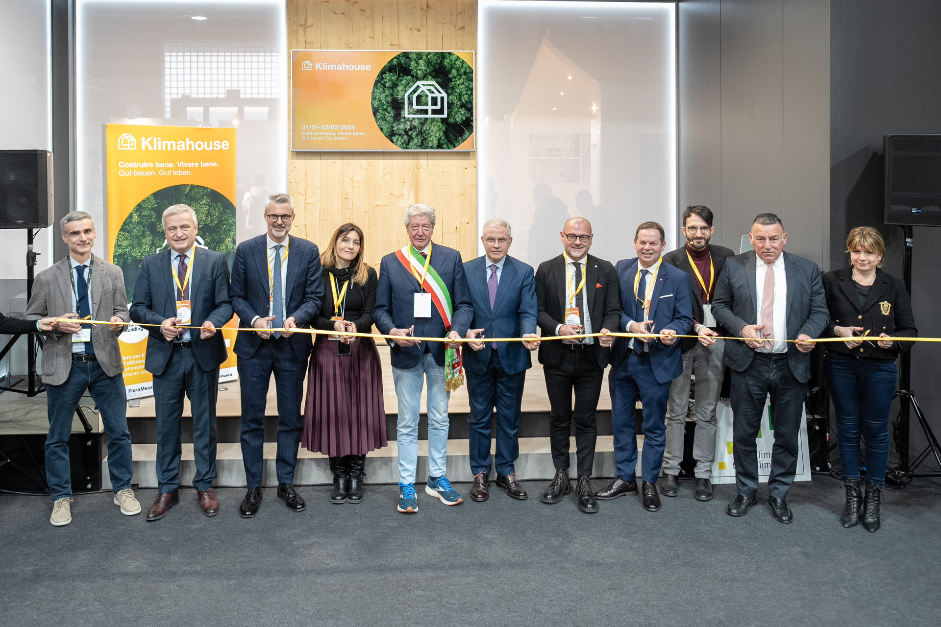 Klimahouse 2024, 31 gennaio: inaugurazione ufficiale con taglio del nastro (Foto Fieramesse, Messe Bozen)