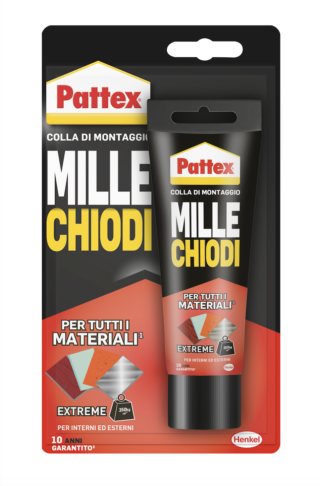 Mille Chiodi Extreme di Pattex è una colla potente e multiuso, riposizionabile per ben 10 minuti dopo l’applicazione. Eccellente combinazione tra un adesivo di montaggio e un sigillante per tubi idraulici, risponde a un’ampia gamma di necessità. Ideale per piastrelle, metallo, calcestruzzo, cartongesso, compensato, legno, MDF e tanti altri materiali. Questa colla per metallo resiste all’acqua, agli urti, al tempo, ai raggi UV, alle muffe – sopporta inoltre temperature da -30 °C a + 80 °C. Non utilizzare Pattex Mille Chiodi Extreme su substrati bituminosi o su materiali di edilizia che potrebbero rilasciare oli, plastificanti o solventi, che potrebbero attaccare il prodotto. Non è adatto per applicazioni in immersione d’acqua permanente, ad esempio nelle piscine al di sotto della linea di galleggiamento. Il prodotto può essere utilizzato solo per l'incollaggio specchio se il rivestimento è conforme alla norma DIN EN 1036-1. Nel caso non si conosca la qualità del rivestimento si suggerisce chiedere al produttore per approvazione. Prezzo circa 8 euro. www.pattex.it Mille Chiodi Extreme di Pattex è una colla potente e multiuso, riposizionabile per ben 10 minuti dopo l’applicazione. Eccellente combinazione tra un adesivo di montaggio e un sigillante per tubi idraulici, risponde a un’ampia gamma di necessità. Ideale per piastrelle, metallo, calcestruzzo, cartongesso, compensato, legno, MDF e tanti altri materiali. Questa colla per metallo resiste all’acqua, agli urti, al tempo, ai raggi UV, alle muffe – sopporta inoltre temperature da -30 °C a + 80 °C. Non utilizzare Pattex Mille Chiodi Extreme su substrati bituminosi o su materiali di edilizia che potrebbero rilasciare oli, plastificanti o solventi, che potrebbero attaccare il prodotto. Non è adatto per applicazioni in immersione d’acqua permanente, ad esempio nelle piscine al di sotto della linea di galleggiamento. Il prodotto può essere utilizzato solo per l'incollaggio specchio se il rivestimento è conforme alla norma DIN EN 1036-1. Nel caso non si conosca la qualità del rivestimento si suggerisce chiedere al produttore per approvazione. Prezzo circa 8 euro. www.pattex.it