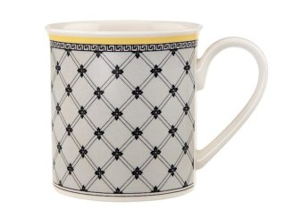Fa parte della serie Audun Promenade di Villeroy & Boch la tazza country style in porcellana bianca con decori neri e profilo giallo crema. Ha capacità di 250 ml. Costa 32,90 euro. www.villeroy-boch.it