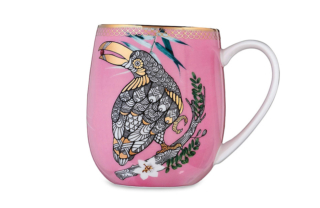 Fa parte della coll. Animalier, che comprende diversi soggetti del mondo animale,   Tucano di Henriette, la raffinata mug in fine porcellana decorata e impreziosita dal bordo in oro zecchino. Misura H 10 cm e costa 14,70 euro. www.henriette.sm