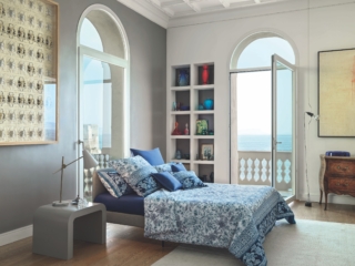 Completo copripiumone Capodimonte della collezione Granfoulard Bassetti, in morbido satin di puro cotone stampato dalla mano setosa, disponibile nella dimensione matrimoniale. Prezzo 225 euro. http://www.bassetti.com Completo copripiumone Capodimonte della collezione Granfoulard Bassetti, in morbido satin di puro cotone stampato dalla mano setosa, disponibile nella dimensione matrimoniale. Prezzo 225 euro. http://www.bassetti.com