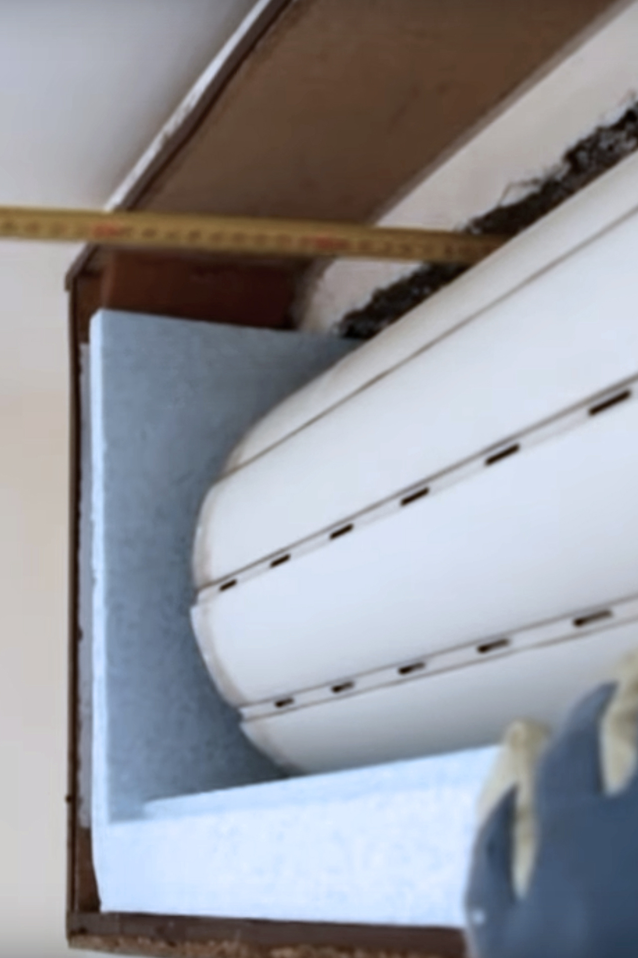 Isolatutto: per un’applicazione semplice e veloce, un intervento alla portata di tutti Isolatutto: per un’applicazione semplice e veloce, un intervento alla portata di tutti