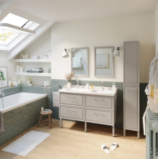 Il mobile da bagno Charm di Sensea (86746211) ha quattro cassetti in una ricercata finitura grigio opaco con sistema di chiusura soft close e un'ampia capacità di contenimento che permette di inserire i prodotti in verticale; inoltre, è dotato di un lavabo da incasso doppio in ceramica bianca con una linea classica Misura L 120 x P 48,1 x H 57 cm. Prezzo 538,50 euro (per la composizione esclusa rubinetteria). Il mobile da bagno Charm di Sensea (86746211) ha quattro cassetti in una ricercata finitura grigio opaco con sistema di chiusura soft close e un'ampia capacità di contenimento che permette di inserire i prodotti in verticale; inoltre, è dotato di un lavabo da incasso doppio in ceramica bianca con una linea classica Misura L 120 x P 48,1 x H 57 cm. Prezzo 538,50 euro (per la composizione esclusa rubinetteria).