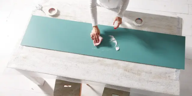 Appendere senza bucare il muro