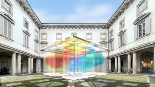 Installazione onirica di Elica