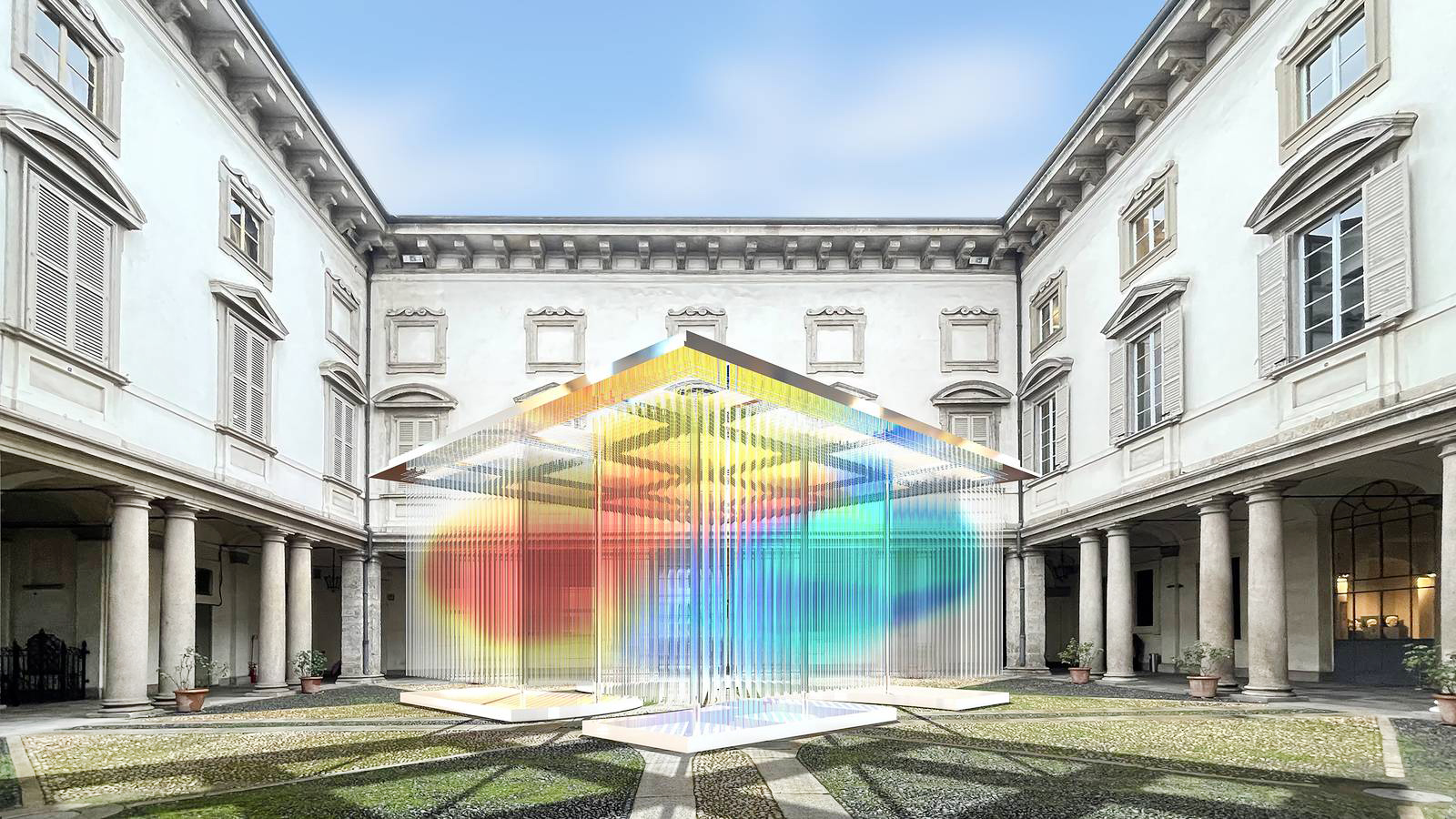 Installazione onirica di Elica