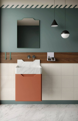 Disegnato da Marcante Testa per Ex.T il mobile lavabo della linea Frieze ha un linguaggio estetico nuovo e originale che si articola attraverso diversi livelli di segni, materiali e colori. Caratterizzato dalla texture frontale con scanalature, il lavabo Frieze Two Lined è disponibile in marmo Calacatta e Livingtec in diversi colori. Può essere posizionato come freestanding o da appoggio sul suo mobile dedicato disponibile laccato o in legno di noce. Misura L 50 x P 39 x H 76 cm e costa da 1.352,18 in Ligingtec e fino a 4.105,98 in marmo + mobile da 1.243,16 + Iva, www.ex-t.com Disegnato da Marcante Testa per Ex.T il mobile lavabo della linea Frieze ha un linguaggio estetico nuovo e originale che si articola attraverso diversi livelli di segni, materiali e colori. Caratterizzato dalla texture frontale con scanalature, il lavabo Frieze Two Lined è disponibile in marmo Calacatta e Livingtec in diversi colori. Può essere posizionato come freestanding o da appoggio sul suo mobile dedicato disponibile laccato o in legno di noce. Misura L 50 x P 39 x H 76 cm e costa da 1.352,18 in Ligingtec e fino a 4.105,98 in marmo + mobile da 1.243,16 + Iva, www.ex-t.com