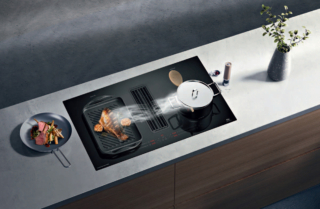 Piano a induzione con cappa integrata MKHI 804FH ED BK di Master Kitchen