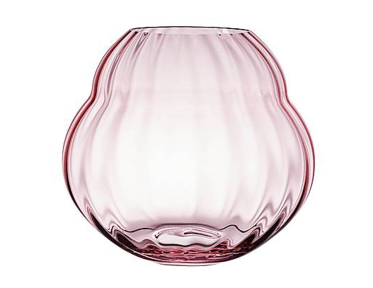 Può essere usato anche come portacandela il vaso Rose Garden Home di Villeroy & Boch (39,90 euro) in vetro colorato. Misura Ø 19 x H 17 cm. www.villeroy-boch.it