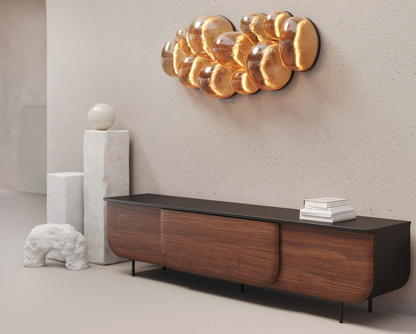 Ante con una forma organica distintiva per la madia Bloom di Milla & Milli che rappresenta il connubio perfetto tra legno massello e metallo. È disponibile in legno di noce o carpino  con la struttura metallica verniciata di nero o di bianco. Misura L 240 x P 50 x H 60 cm.   https://millamilli.com - Salone del Mobile padiglione 14, stand C29. Ante con una forma organica distintiva per la madia Bloom di Milla & Milli che rappresenta il connubio perfetto tra legno massello e metallo. È disponibile in legno di noce o carpino  con la struttura metallica verniciata di nero o di bianco. Misura L 240 x P 50 x H 60 cm.   https://millamilli.com - Salone del Mobile padiglione 14, stand C29.