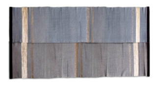 In occasione del Fuorisalone G.T.DESIGN inaugura “La Cabina”, il nuovo spazio essenziale nel quale l’azienda racconta l’anima di una visione originale dell’abitare, in cui viene presentato il tappeto-arazzo della nuova collezione Golden Threads disegnata da Deanna Comellini per G.T. DESIGN: è tessuto in lana leggerissima e dipinto a mano; inoltre, è impreziosito da inserti in lamine dorate che rendono ogni pezzo unico. https://www.gtdesign.it - Fuorisalone, La Cabina, Via Cino Del Duca 2, Milano