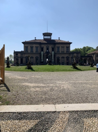 veduta Villa Bagatti Valsecchi Alcova Varedo Milano Design Week 2024 veduta Villa Bagatti Valsecchi Alcova Varedo Milano Design Week 2024