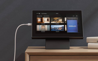 Lo smart screen SD7 di Ezviz, touch e wireless, controlla tutti i dispositivi di sicurezza della casa in modo intuitivo e immediato. Collegabile via app per la gestione anche da remoto, è personalizzabile in base alla priorità di ogni membro della famiglia e posizionabile in qualsiasi ambiente. Prezzo 149,99 euro. www.ezviz.com