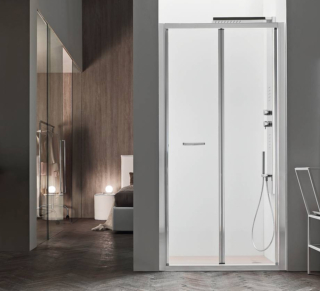 L'anta a libro verso l'interno è perfetta per la doccia piccola/mediaA6 9000 di Arcom ha l'anta a soffietto con maniglia interna
ed esterna orizzontale.
www.arcombagno.com