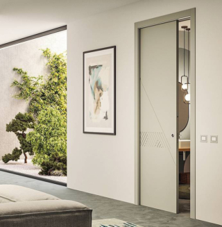 Geometrica di Bertolotto ha telaio KSKT e finitura laccato opaco seta con decoro inciso sull’anta. Misure e prezzo su preventivo. www.bertolotto.com