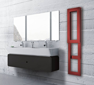 Pit di Brem ottimizza lo spazio e offre punti di appoggio per le spugne. Misura L 32 x H 132 cm e costa a partire da 919,80 euro. www.brem.it